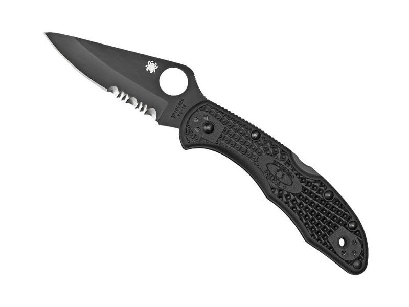 SPYDERCO DELICA 4 TOUT NOIR SEMI-DENTEE